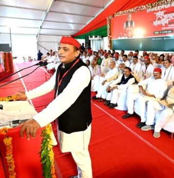 अखिलेश का बुल्‍डोजर