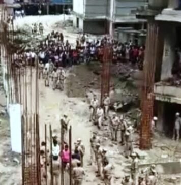 आम्रपाली निर्माणाधीन बिल्डिंग की गिरी लिफ्ट, चार मजदूरों की मौत, पांच गंभीर रूप से घायल गिरी लिफ्ट