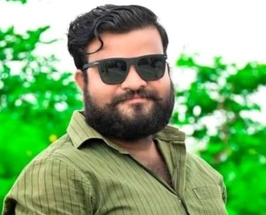 विनय हत्याकांड में बढ़ी बीजेपी सांसद कौशल किशोर के बेटे की मुश्किल, विकास पर भी FIR दर्ज आर्म्स एक्ट