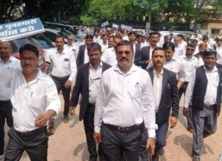 वकीलों पर लाठीचार्ज