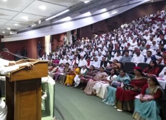 राज्य कार्यकारिणी बैठक में अखिलेश की नसीहत, “गुटबाजी से दूर रहें कार्यकर्ता, वोटर लिस्ट पर दें ध्यान” सपा की राज्य कार्यकारिणी