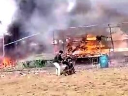 मथुरा में बड़ा हादसा, पटाखा बाजार में लगी भीषण आग में दर्जनों लोग झुलसे, कई की हालत गंभीर पटाखा बाजार में आग