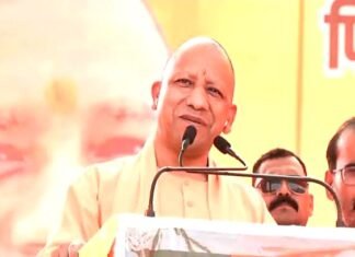 जनसभा में सीएम योगी ने कहा, “कांग्रेस देश की समस्या, मुक्ति के लिए चुनाव सबसे अच्छा अवसर” देश के लिए बोझ