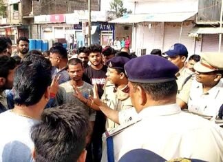 #MPElection2023: छतरपुर में कांग्रेस पार्षद की हत्या, भाजपा उम्मीदवार को ठहराया जिम्मेदार कांग्रेस पार्षद की हत्या
