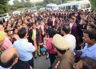 डायल 112 महिला कर्मी