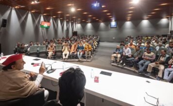 अखिलेश का दावा, “नोटबंदी के बाद बढ़ा भ्रष्टाचार-कालाधन, भाजपा सरकार की मुक्ति से ही आएगी खुशहाली” महा ब्राह्मण समाज पंचायत