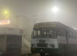 दयाशंकर सिंह का परिवहन निगम के अफसरों को निर्देश घना कोहरा होने पर न चलें बसें कोहरे में रोडवेज बस