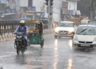 लखनऊ में बारिश