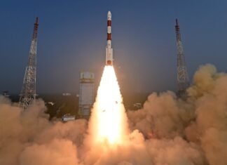 नए साल पर ISRO ने लॉन्च किया पहला पोलरिमेट्री मिशन, जुटाएगा ब्लैक होल की जानकारी पोलरिमेट्री मिशन