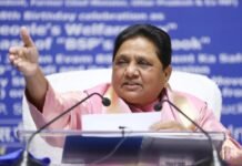 जन्मदिन पर मायावती का ऐलान, “बसपा अकेले लड़ेगी लोकसभा चुनाव, गठबंधन से हमें नुकसान” EVM को लेकर भी कहीं ये बातें गठबंधन से नुकसान