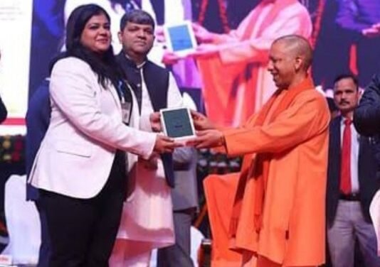 CM योगी का विपक्ष पर हमला, परिवारवाद की राजनीति करने वाले युवाओं को पकड़ाते थे जाति का झुनझुना जाति का झुनझुना