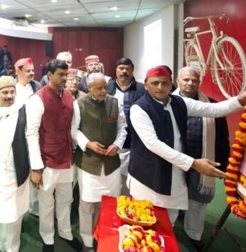 कर्पूरी ठाकुर को भारत रत्न मिलना सामाजिक न्याय आंदोलन की जीत: अखिलेश कर्पूरी ठाकुर को भारतरत्न