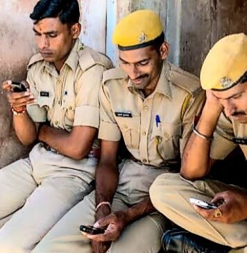 सुरक्षा ड्यूटी में मोबाइल