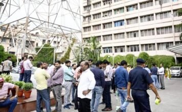 पाकिस्तान-अफगानिस्तान में 5.8 तीव्रता का भूकंप, दिल्ली-एनसीआर समेत कई राज्यों में महसूस हुए झटके दिल्ली एनसीआर में भूकंप