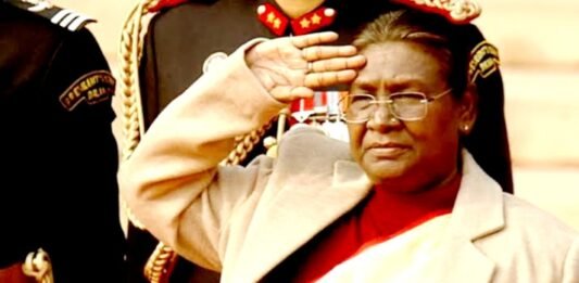 #RepublicDay2024: राष्ट्रपति द्रौपदी मुर्मू ने फहराया तिरंगा झंडा, प्रधानमंत्री ने दी शहीदों को श्रद्धांजलि