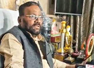 सपा की सदस्यता व विधान परिषद से इस्तीफा दे बोलें स्वामी प्रसाद मौर्य, समाजवादी विचारधारा के विपरीत जा रहे अखिलेश यादव स्वामी प्रसाद मौर्या