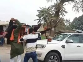 स्‍वामी प्रसाद मौर्या का व‍िरोध