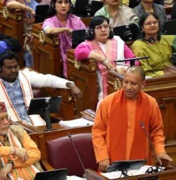 विधानसभा में सीएम योगी