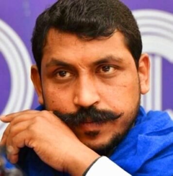 चंद्रशेखर आजाद के खिलाफ गैर-जमानती वारंट, कोर्ट ने संपत्ति जब्त करने का भी दिया आदेश चंद्रशेखर आजाद