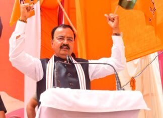 केशव मौर्या ने अखिलेश पर लगाया वोट बैंक की राजनीति करने का आरोप केशव मौर्य अखिलेश यादव