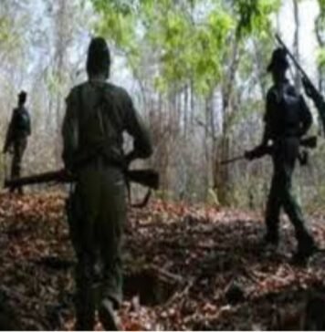 तीन साथियों समेत एनकाउंटर में मारा गया नक्सल कमांडर गणेश, एक करोड़ था ईनाम नक्सली ढेर