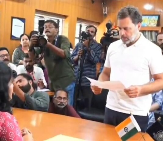नामांकन दाखिल कर राहुल गांधी ने कहा, वायनाड की जनता ने हमेशा लगाया गले राहुल गांधी नामांकन