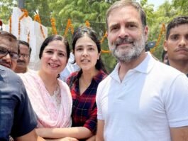 रायबरेली पहुंचे राहुल गांधी