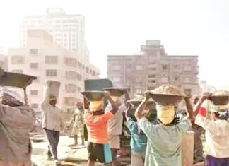 गर्मी में मजदूरी