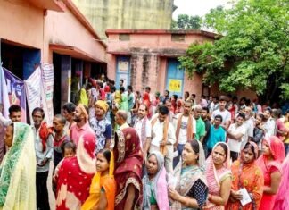 UP की 13 सीट पर हुआ 58.09 प्रतिशत मतदान, लखीमपुर खीरी में सबसे ज्यादा वोटिंग यूपी में वोटिंग