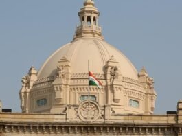 आधा झुका रहेगा राष्ट्रीय ध्वज