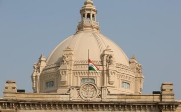ईरान के राष्ट्रपति इब्राहिम रईसी के निधन पर भारत में राजकीय शोक, आधा झुका रहा राष्ट्रीय ध्वज आधा झुका रहेगा राष्ट्रीय ध्वज