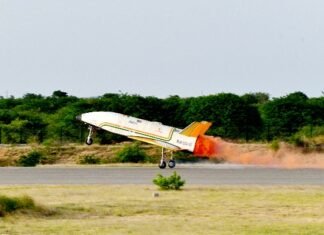 ISRO ने ‘पुष्पक विमान’ की सफल लैडिंग कर लगाई हैट्रिक पुष्पक विमान