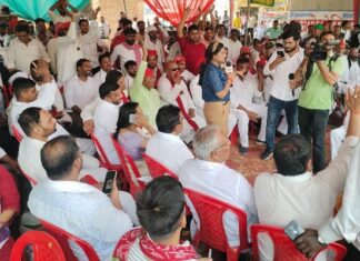 सपा नेता कार्यकर्ता