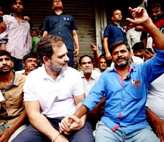 मजदूरों से मिले राहुल