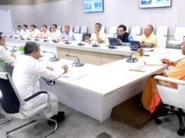 CM योगी का अफसरों को निर्देश, असुरक्षित पुलों को करें तत्काल बंद, कांवड़ यात्रा वाले रास्ते हो 15 जुलाई तक गड्ढा मुक्त असुरक्षित पुल