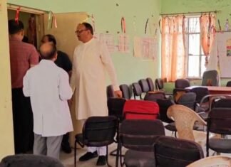 सीएचसी औचक निरीक्षण