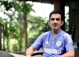 рдорд╛рдВ рдХреЛ рд╣рд╛рд░реНрдЯ рдЕрдЯреИрдХ рдЖрдиреЗ рдкрд░ рдЗрдВрдЧреНрд▓реИрдВрдб рджреМрд░реЗ рд╕реЗ рд▓реМрдЯреЗ рдЧреМрддрдо рдЧрдВрднреАрд░ рд░рд╛рд╣реБрд▓ рджреНрд░рд╡рд┐рдбрд╝ рдЧреМрддрдо рдЧрдВрднреАрд░