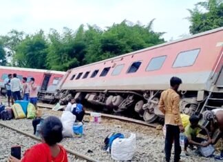 डिब्रूगढ़ एक्सप्रेस दुर्घटनाग्रस्‍त