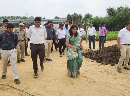 सीएम के पौधारोपण कार्यक्रम से पहले कुकैरल के किनारे कमिश्नर ने किया औचक निरीक्षण, दिए ये निर्देश पेड़ लगाओ पेड़ बचाओ