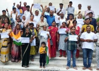 शिक्षामित्रों का प्रदर्शन