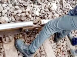 वाराणसी-प्रतापगढ़ रेलखंड पर टूटी रेल पटरी, ग्रामीणों की सजगता से टला बड़ा रेल हादसा रेल पटरी टूटी