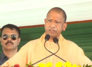 विपक्ष पर CM योगी का हमला, जाति का खेल खेलने वालों को नहीं अच्छा लगता विकास विकास परियोजना