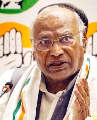 ईंधन की बढ़ती कीमत पर बोले खड़गे, जनता का विश्वास खो चुकी मोदी सरकार मल्लिकार्जुन खड़गे