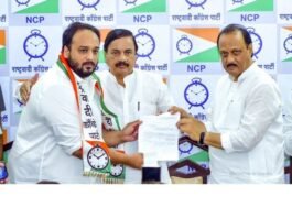महाराष्ट्र में कांग्रेस को झटका, NCP में शामिल हुए बाबा सिद्दीकी के बेटे, मिला टिकट जीशान सिद्दीकी