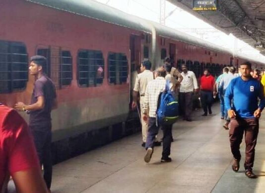 दिवाली-छठ पर यात्रियों के लिए उत्तर रेलवे ने की तैयारी, चलाएगा 3000 से ज्यादा स्पेशल ट्रेनें स्पेशल ट्रेनें