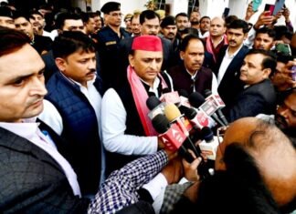 अखिलेश ने कहा, सपा को हराने के लिए उपचुनाव में भाजपाईयों से ज्यादा प्रशासन ने की मेहनत अखिलेश यादव