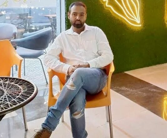 युवक ने गोमती नदी में कूदकर दी जान, कार में मिले सुसाइड नोट में परिजनों के लिए कही थीं ये बातें गोमती नदी में सुसाइड