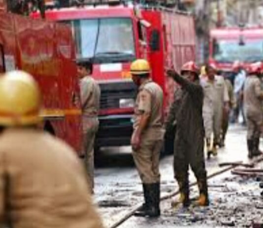 मिल्क पार्लर हाउस में लगी भीषण आग, उपरी मंजिल में रह रहे एक ही परिवार के दो बच्चों समेत चार सदस्यों की मौत मध्य प्रदेश