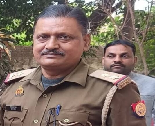 UP: थाने में एकाएक बिगड़ी दरोगा की तबियत, अस्पताल पहुंचने से पहले हुई मौत सुल्तानपुर