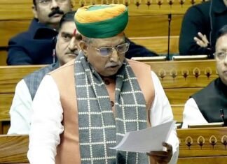 संसद में “एक राष्ट्र, एक चुनाव” बिल पेश, विपक्ष ने संघीय ढांचे के खिलाफ बता की वापस लेने की मांग एक राष्ट्र एक चुनाव बिल